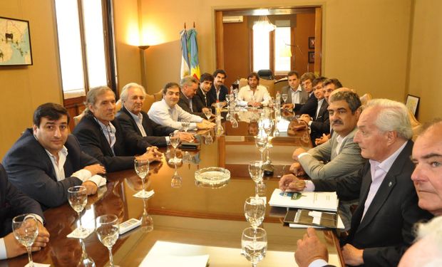 María Eugenia Vidal dialogó con los representantes de Coninagro, Federación Agraria, Sociedad Rural y Carbap.