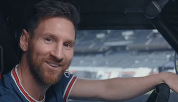 Por qué Messi apareció manejando un camión