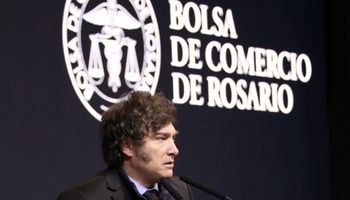 Milei llega a la Bolsa de Comercio de Rosario en medio de candidatos lanzados a conducir la institución