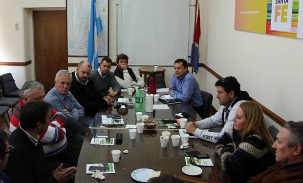 Del encuentro participaron el secretario de Lechería, Pedro Morini; y el director provincial de Lechería, Marcelo Bargellini.