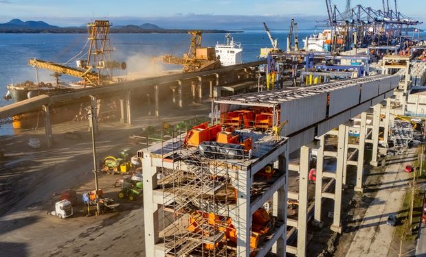 Com 52,5% de mega-obra concluída, Porto de Paranaguá avança para "salto" ferroviário