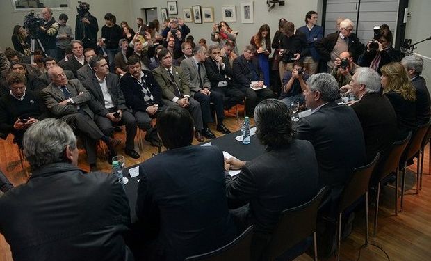 Los personajes y la decisión que ayudaron a ponerle fin a la disputa.