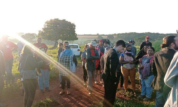 Mais de 600 famílias participaram da ação, segundo o MST. (foto - MST Goiás)