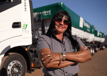 Nas estradas do Brasil, mulheres conduzem a safra do Grupo Bom Jesus