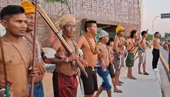 Indígenas Munduruku bloqueiam acesso à COP30 e cobram reunião com Lula