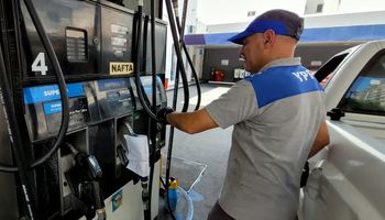 Combustibles: las petroleras aumentaron hasta un 10 % el precio en el surtidor