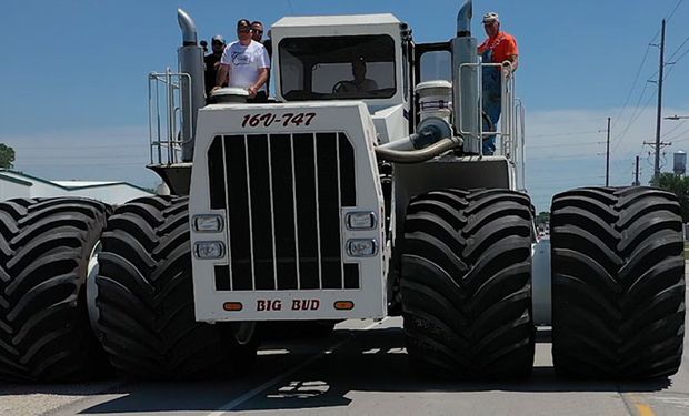 Revivió Big Bud 747: así fue el regreso al campo del tractor más grande del mundo