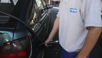 El litro de nafta en el interior ya supera los $ 32