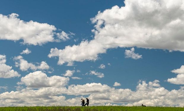 Nubes sin lluvias: cuándo rota el viento y se espera un descenso térmico