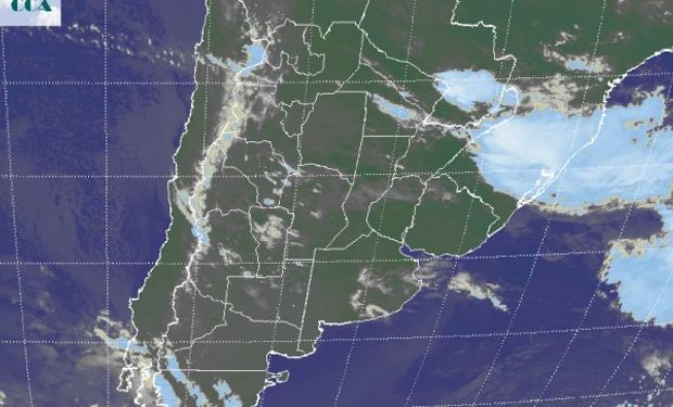 Se observa una continuidad en la división de masas de aire, prevaleciendo el ambiente más frío y seco sobre las provincias de LP y BA.