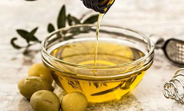 Prohíben la comercialización de tres aceites de oliva por ser ilegales