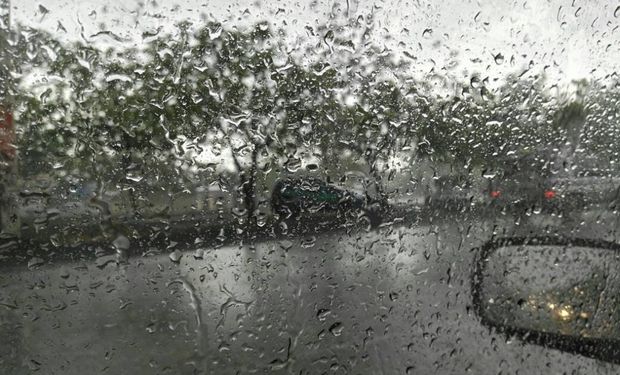Pronóstico del tiempo: desde la madrugada del jueves una zona recibirá lluvias más generosas