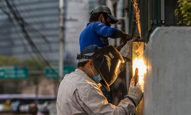 Reducción de la jornada laboral: reflotan el debate para modificar la Ley de Contrato de Trabajo