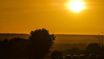 Temperaturas disparam no Brasil com veranico; frente fria provoca ventania no Sul