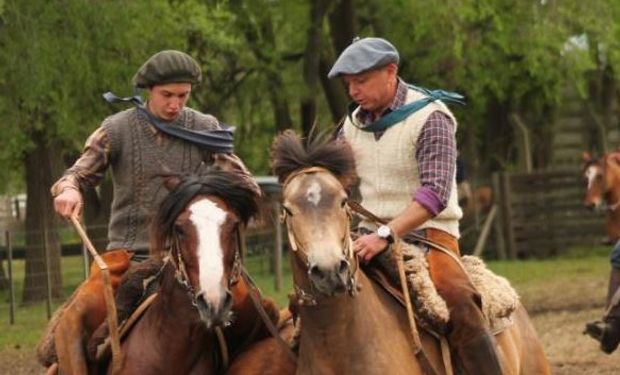 Guillermo Ortelli ahora triunfa en el campo: ganó una competencia de rodeos y cuenta cómo cría caballos