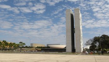 Quais são as propostas de reforma tributária paradas no Congresso?