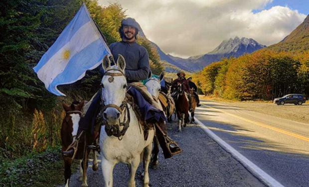 "Era el sueño de mi vida": Marcos Villamil recorrió 9.000 kilómetros a caballo y llega este domingo a Palermo