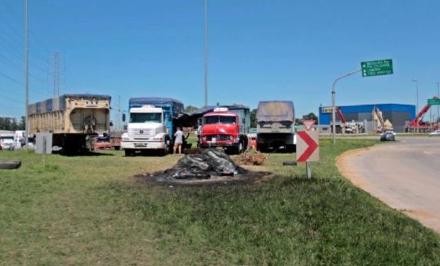 Comenzó el paro de transportistas en Necochea y Bahía Blanca: no se registran ingresos en los puertos