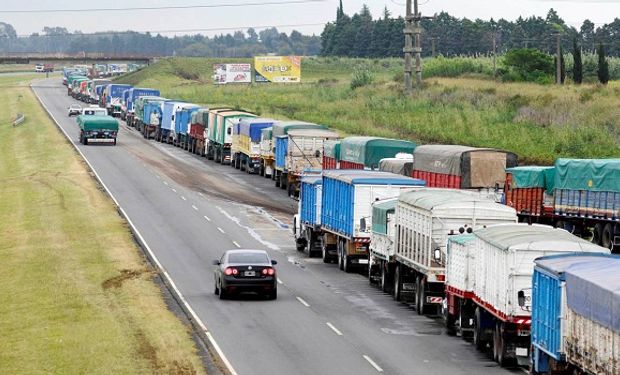 Guillermo Dietrich se reunirá con los representantes de los transportistas autoconvocados.