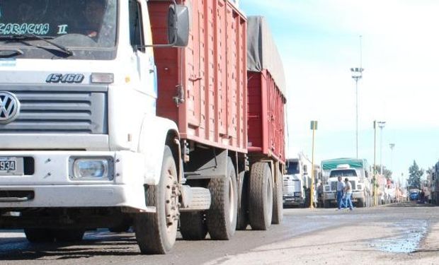 Camioneros desarrolla un paro en todo el país.