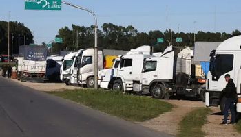 Se normaliza el transporte de granos tras el conflicto, pero un puerto sigue bloqueado y preocupa al sector exportador
