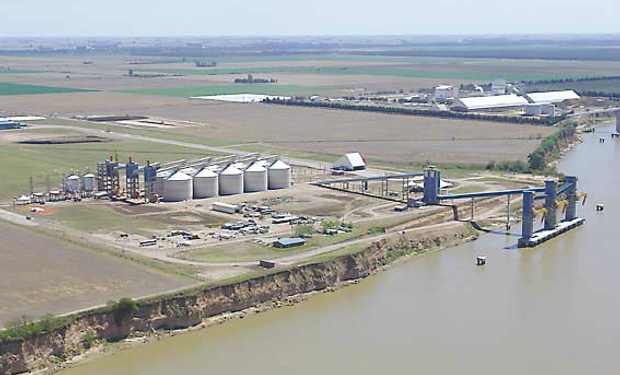 Continúa la huelga en puertos de Rosario