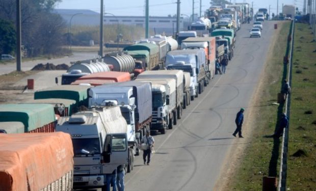 Continúa la protesta de camioneros autoconvocados.