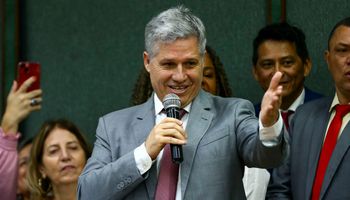 Paulo Teixeira assume Ministério do Desenvolvimento Agrário, que incluirá Conab