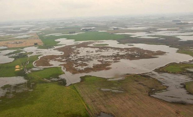 Graves inundaciones sobre regiones trigueras.