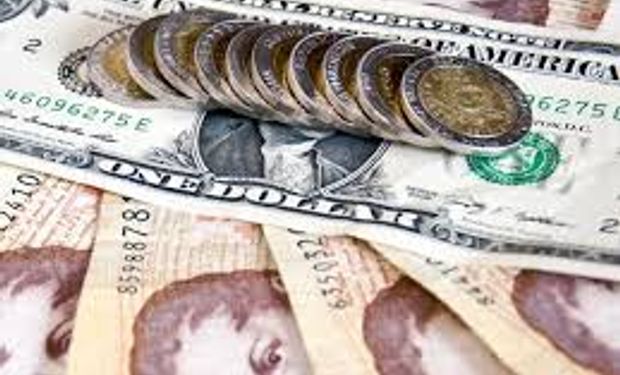 Fuerte devaluación del peso en agosto