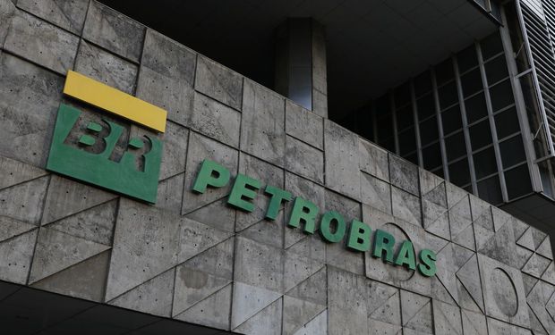 Governo troca comando da Petrobras pela 3ª vez em um ano