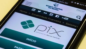 Receita Federal aperta fiscalização sobre cartões de crédito e até PIX