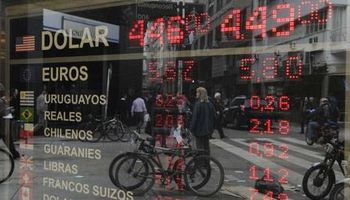 Inversores ya ven dólar oficial a $ 7 para mayo
