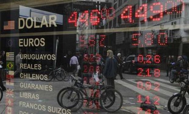 Inversores ya ven dólar oficial a $ 7 para mayo