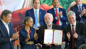 Lula defende mecanização sob medida para o campo; Teixeira destaca juros “de pai para filho”