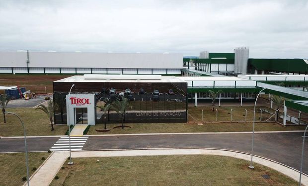 Nova fábrica da Tirol vai produzir 1 milhão de litros de leite por dia em Santa Catarina