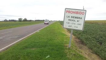 Una propuesta para sumar 50.000 hectáreas al agro vuelve a poner bajo debate las tierras junto a las rutas