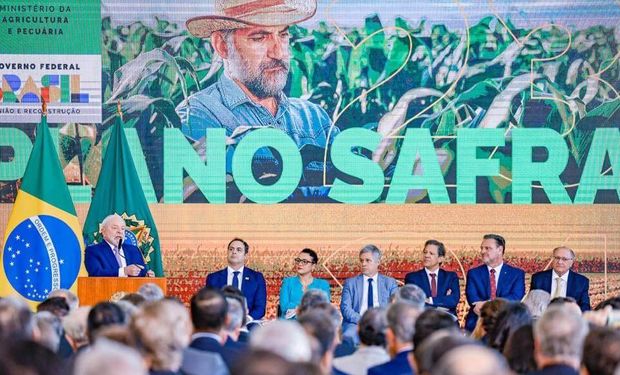 Fyo analizó el escenario global y detalló las alternativas para el productor; las estrategias para el trigo, maíz y soja