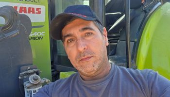 Las anécdotas del mecánico de máquinas, una figura clave en el campo y poco visibilizada: “Tenés que ser un poco mecánico, un poco electricista, un poco administrativo y un poco profesor"