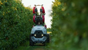 Yamaha apuesta al agro y lanzó desde un helicóptero a motor para pulverizar hasta una plataforma adaptable a distintas funciones