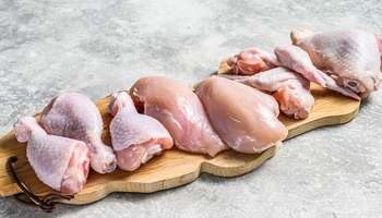 Competitividade da carne de frango frente à suína cai 70%, aponta Cepea
