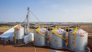 Déficit de armazenagem causa perda de R$ 88,3 bilhões a produtores de soja e milho