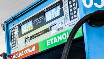 Governo eleva mistura obrigatória de etanol na gasolina de 30% para 32%
