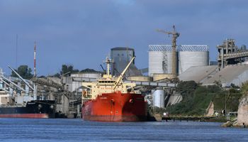 Los puertos agroexportadores quedaron al borde del paro total: el Gobierno intervino y abrió 15 días de negociación