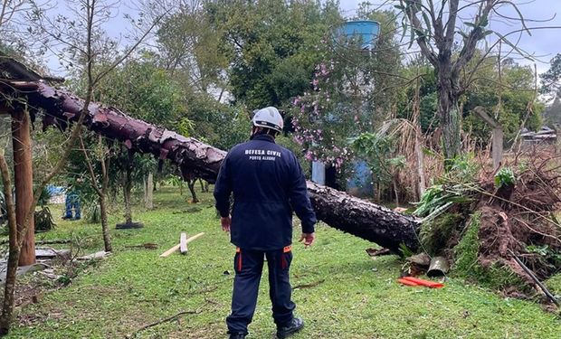 Governo federal reconhece emergência em 17 cidades do RS após temporais e vendavais