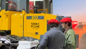Arrancaron con algunas máquinas y hoy hacen de todo para el campo: de San Francisco al corazón de Palermo, Akron y una amplia gama de productos en la Expo Rural