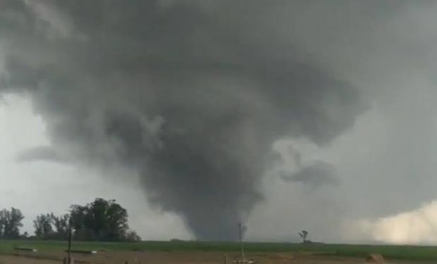 Un intenso frente frío provocará nuevas lluvias y tormentas sobre la región pampeana antes de dar paso a una marcada irrupción de aire polar, con un fuerte descenso de las temperaturas y probabilidad de heladas en varias zonas productivas