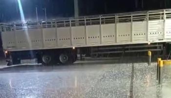 Imágenes impactantes: el granizo castiga parte de Córdoba, Entre Ríos y Santa Fe