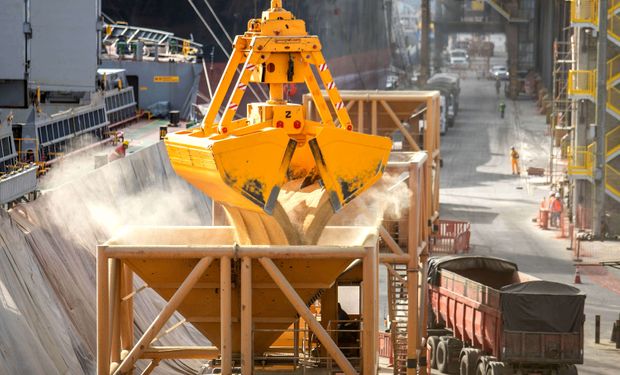 Portos do Paraná mais que quadruplicam importação de cevada e malte