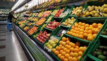 Precio de los alimentos: el consumidor en noviembre pagó casi $4 por cada $1 que recibió el productor
